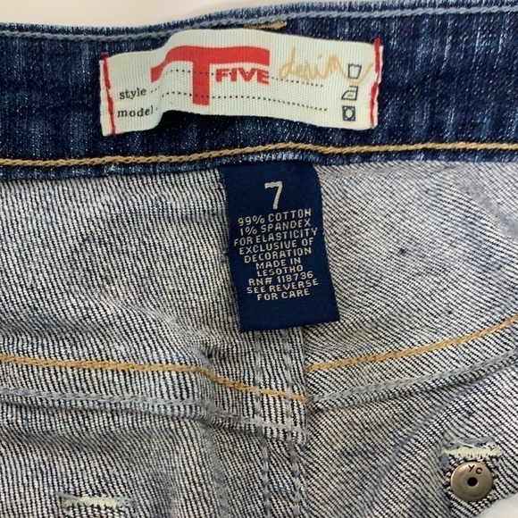 T5 Stretch Blue Denim Distressed Cut Off Shorts Cuffed Hem Sz 7 Juniors - Picture 9 of 9